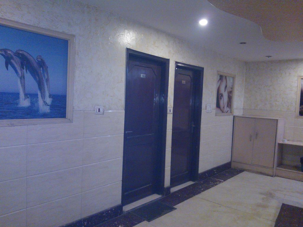 Hotel Hridey Inn Ню Делхи Екстериор снимка