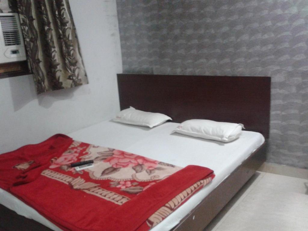 Hotel Hridey Inn Ню Делхи Екстериор снимка