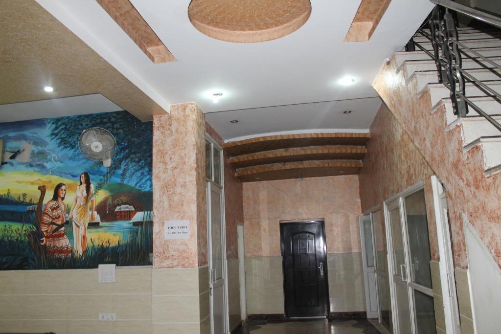 Hotel Hridey Inn Ню Делхи Екстериор снимка